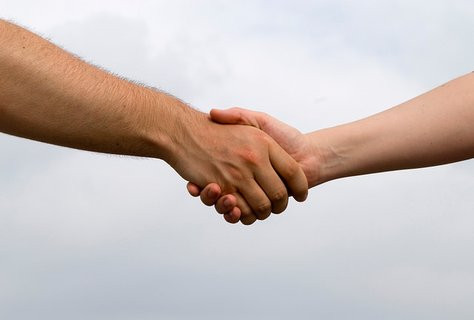 Почти каждый второй россиянин получает финансовую помощь от семьи Почти каждый второй россиянин получает финансовую помощь от семьи